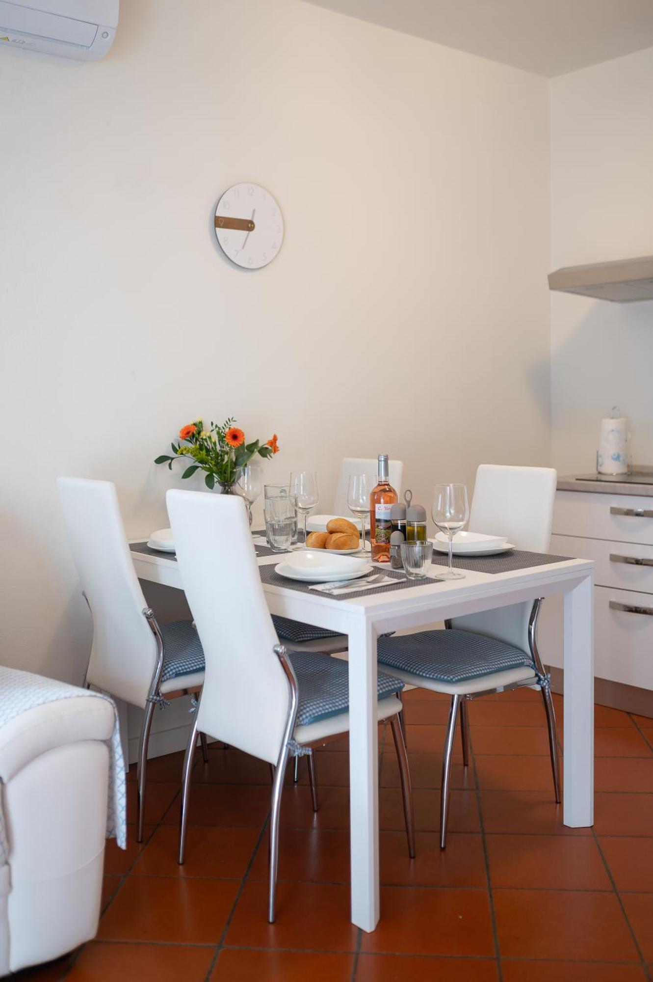 Canevon Suite Apartment Бардолино Экстерьер фото